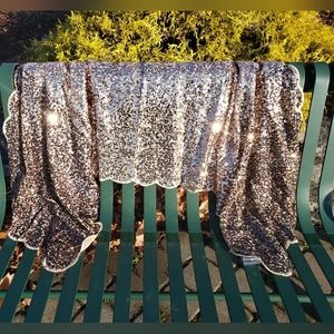 NWT Joan Rivers Gold Ombre Sequin Scallop Shawl/Wrap  72" X 22"
